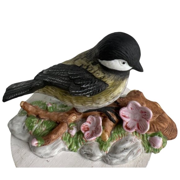 Russ Natures Song Black-Capped Chickadee Figurine Hand-Painted Porcelain Floral - Picture 3 of 11